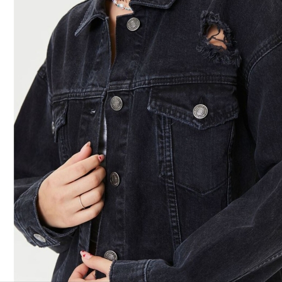 Basic Organically Grown Cotton Denim Jacket by Forever 21, size Medium - Picture 4 of 13